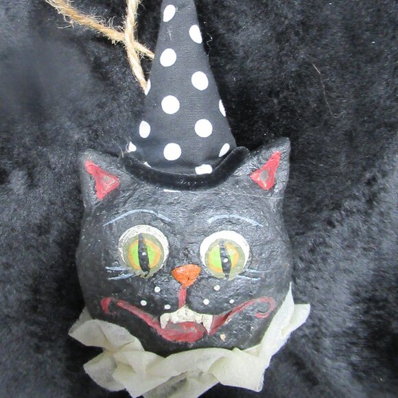 3pc Halloween Folk Art Ornaments - Picture 6 of 7